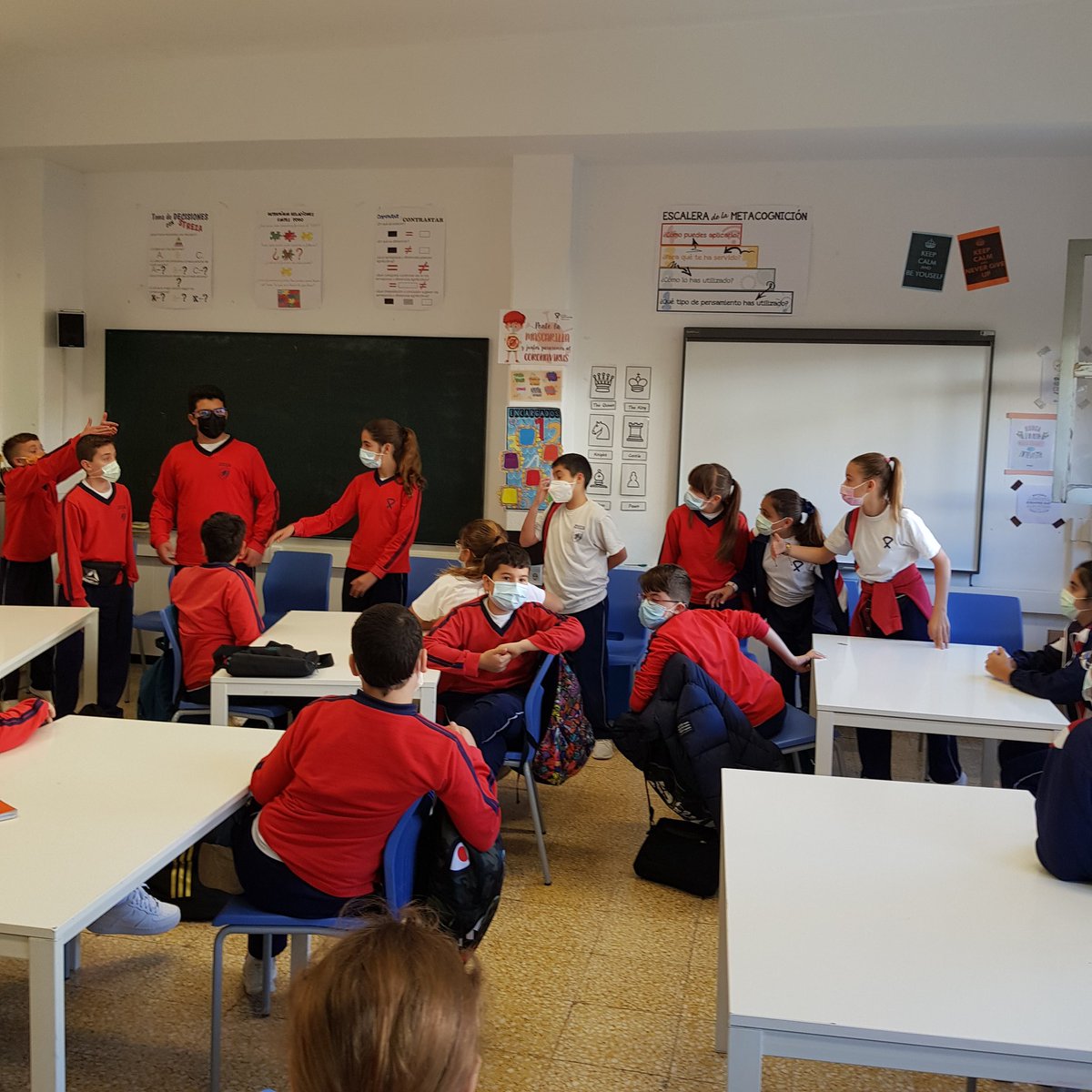 0Sdomingo6's tweet photo. proyecto solidario "a tu salud"...nos ponemos en el lugar del otro ¿ qué es la salud?¿ lo conseguimos solos? ¿ necesitamos trabajar en equipo?comparamos las diferentes posibilidades que existen en los países desarrollados ,subdesarrollados y el 3°mundo @0Sdomingo6 @Csdomingo https://t.co/AyIx3HyrG1