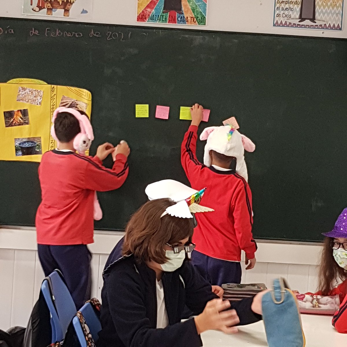 0Sdomingo6's tweet photo. proyecto solidario "a tu salud"...nos ponemos en el lugar del otro ¿ qué es la salud?¿ lo conseguimos solos? ¿ necesitamos trabajar en equipo?comparamos las diferentes posibilidades que existen en los países desarrollados ,subdesarrollados y el 3°mundo @0Sdomingo6 @Csdomingo https://t.co/AyIx3HyrG1
