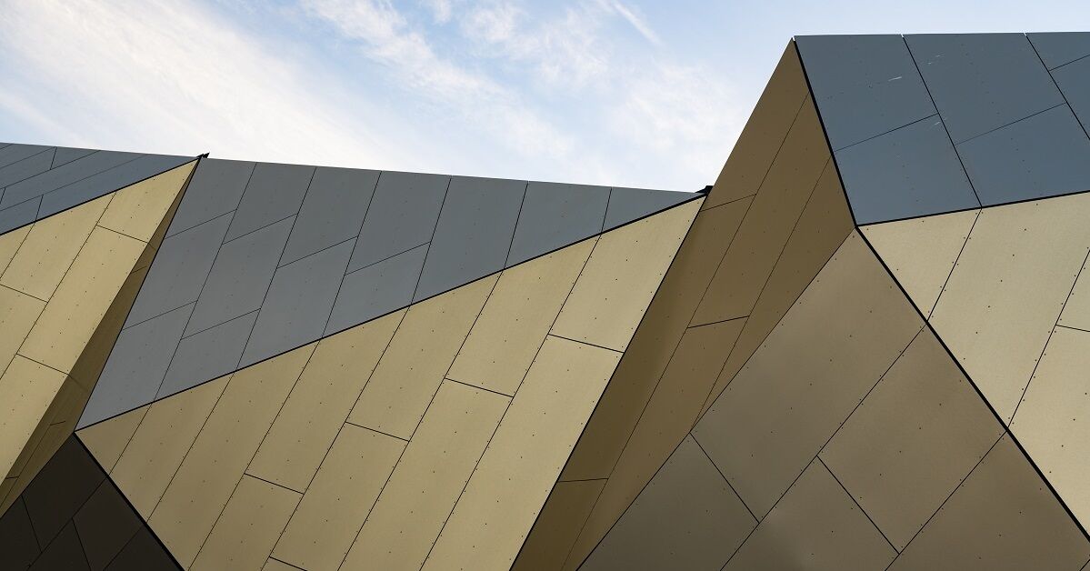 macgroupcom's tweet photo. The next phase on site at @intuMerryHill - the golden pyramids!
Amazing precision and planning required by #TEAMmac and their specialist subcontractors to fabricate and install this complex geometric façade.
Photo Credit: @Rockpanel
#FeelGoodFriday #BrumHub #BrumHour https://t.co/OujzsAN2vl