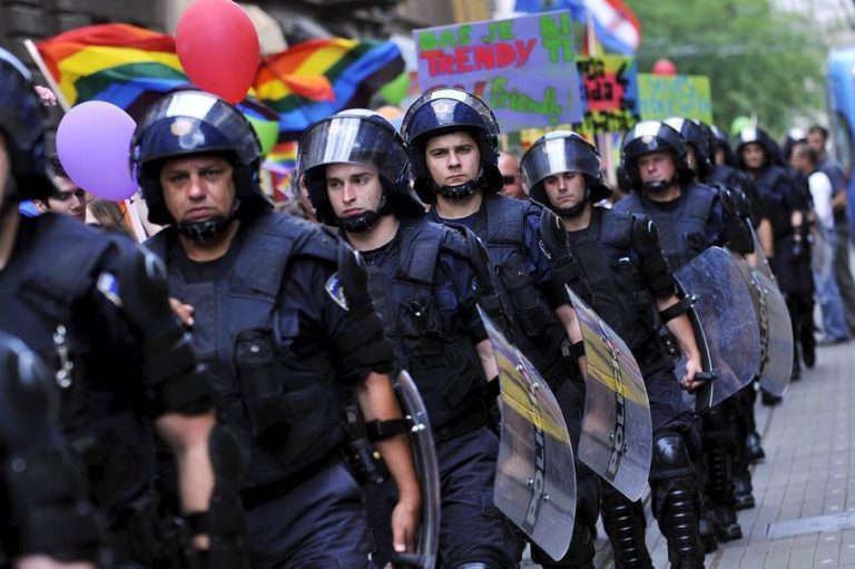 Zagreb Pride započeo je s provedbom velikog dvogodišnjeg projekta “Dosta je brutalne stvarnosti - zaštitimo prava LGBTIQ osoba” kojemu je glavni cilj suzbijanje i borba protiv nasilja i diskriminacije nad LGBTIQ osobama u Hrvatskoj. zagreb-pride.net/hr/zagreb-prid…