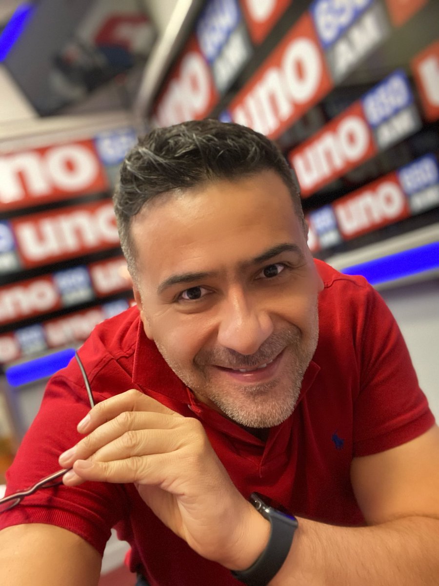robertoperezpy's tweet photo. Actitud de viernes por la #PrimeraDelDial 🎙 Vamos!! 💪 @UNO650AM 😘 https://t.co/mZmE5Awnw9
