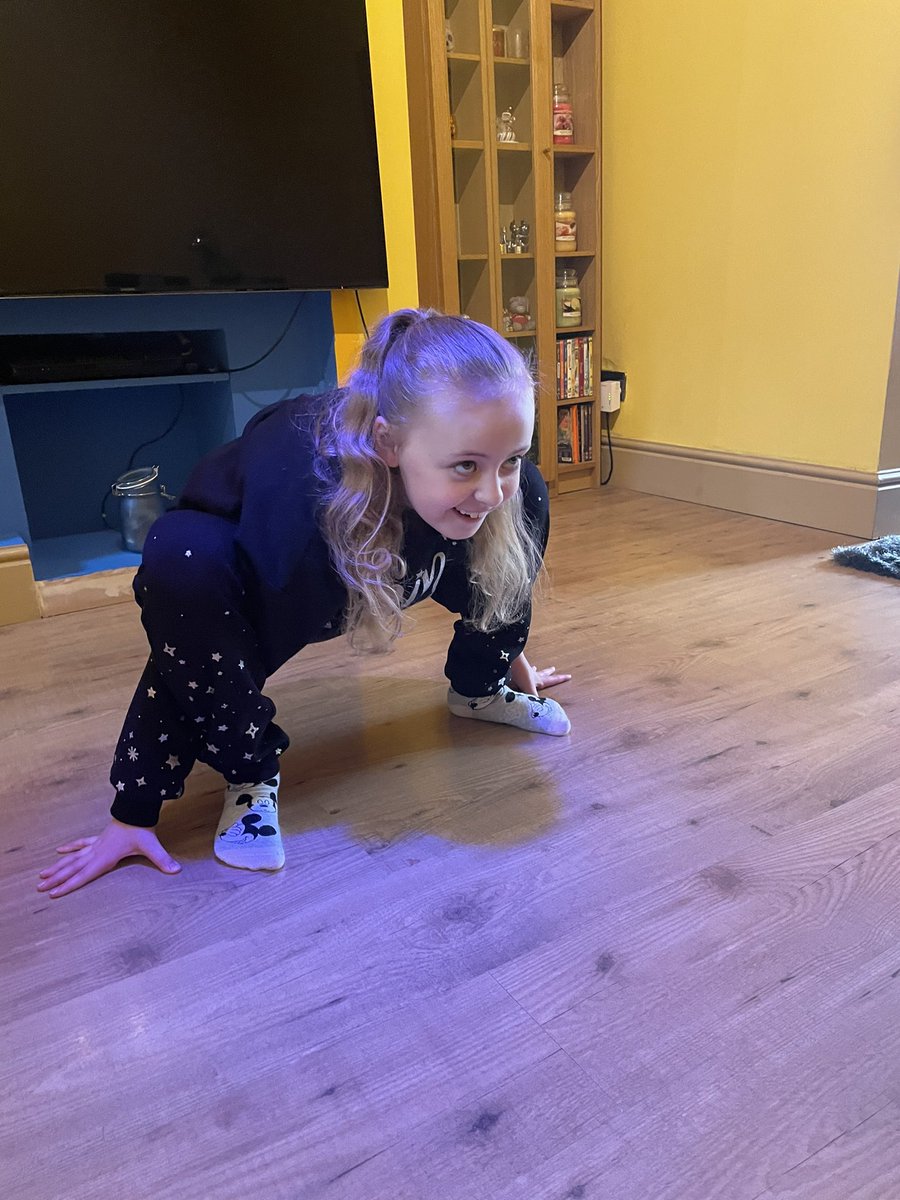 Michell94877978's tweet photo. Amber doing her yoga  this morning @MrsMcKennaMB @MertonBankP https://t.co/GiAIK9SnJO