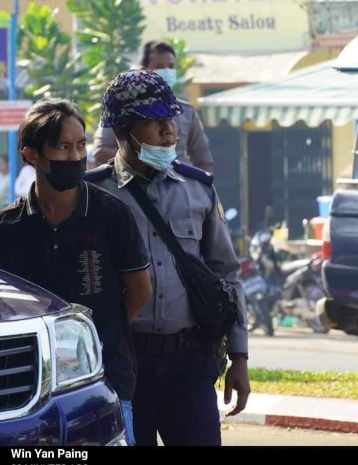 saintzapal's tweet photo. At least 10 students protesters were beaten arrested. Many shots were fired. Students inside the campus were threatened that they would get shot once they come out of the campus. The female students were also beaten.

FREE OUR LEADERS

#WhatsHappeningInMyanmar 
#Feb12Coup 
#CDM https://t.co/BaFEFbgNqb
