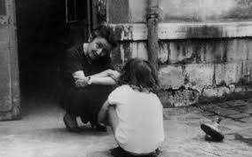 Seraphicum's tweet photo. Il Vangelo non si legge con ragionamenti umani(...). Ci muoviamo in un terreno sacro, luogo in cui incontriamo il Signore, il suo amore e il progetto d’amore riservato a ciascuno. Fra Raffaele Di Muro in "Amore fino in fondo" #Delbrel #librideinostriprof📚
https://t.co/oJuoGXcOIx https://t.co/FjLwT0dLBi