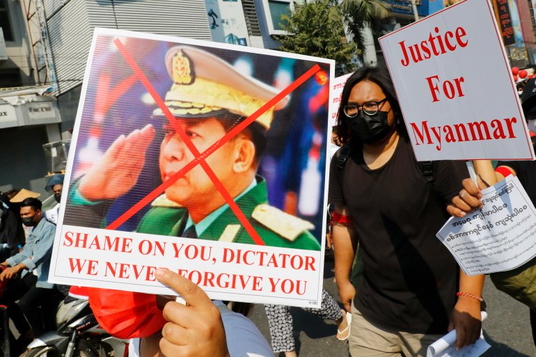 JusticeMyanmar's tweet photo. ATT Australians: sign an open letter urging #Australia's Foreign Minister @MarisePayne to support targeted sanctions against the #Myanmar military following illegal military coup👉🏼 https://t.co/XmVw7ENHN0 #WhatsHappeninglnMyanmar #Myanmarcoup #CivilDisobedienceMovement https://t.co/Mj8nkA7Z4V