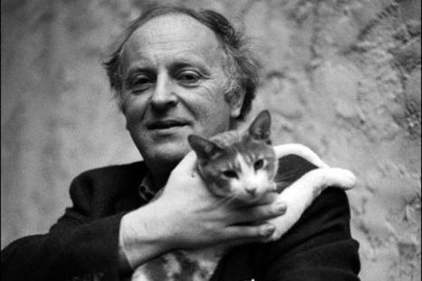 «Il modo migliore per ascoltare la messa» diceva Wystan Auden «è non conoscere la lingua». 

[Iosif Brodskij, Fondamenta degli incurabili, trad. di Gilberto Forti, Milano, Adelphi 1991, p. 78]