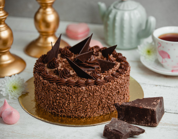 kakedbar's tweet photo. Chocolate cakes makes fridays a whole lot more fun!

Who else agrees?

#kakedbar #cakes #yummycakes #cakelovers #cakeshop #london #uk #cakesinuk #welovecakes #cakesinlondon #freshbake #ovenfresh #simplydelicious.. https://t.co/POvZSDez0W
