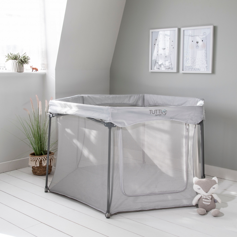 mamia lightweight travel cot