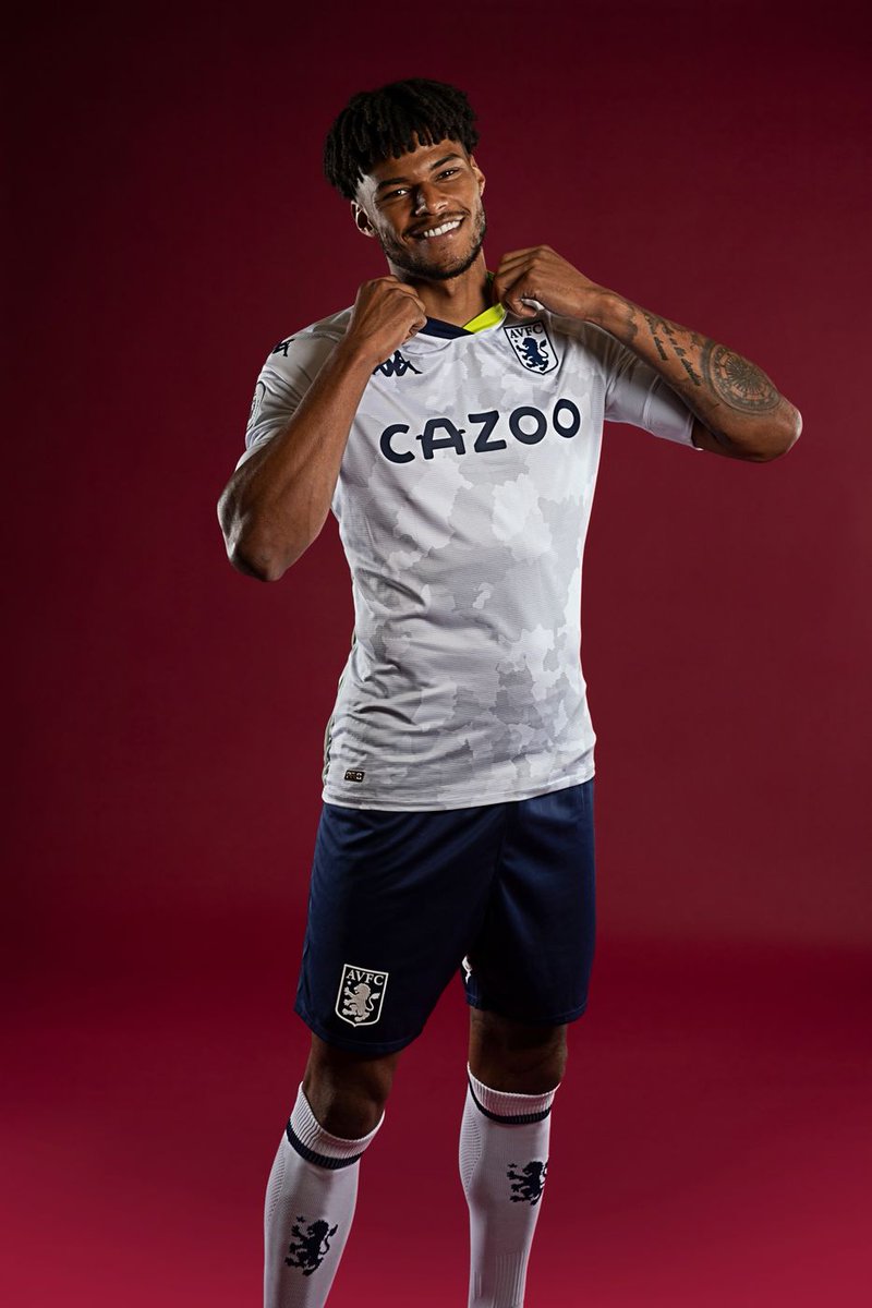 AVFCSupport's tweet image. Another competition for you as we head to the south coast 👊

You know the drill... RT and FOLLOW to be in the draw to win a men's third shirt! 🔥

Winner to be messaged at 6pm 🏆

#AVFC