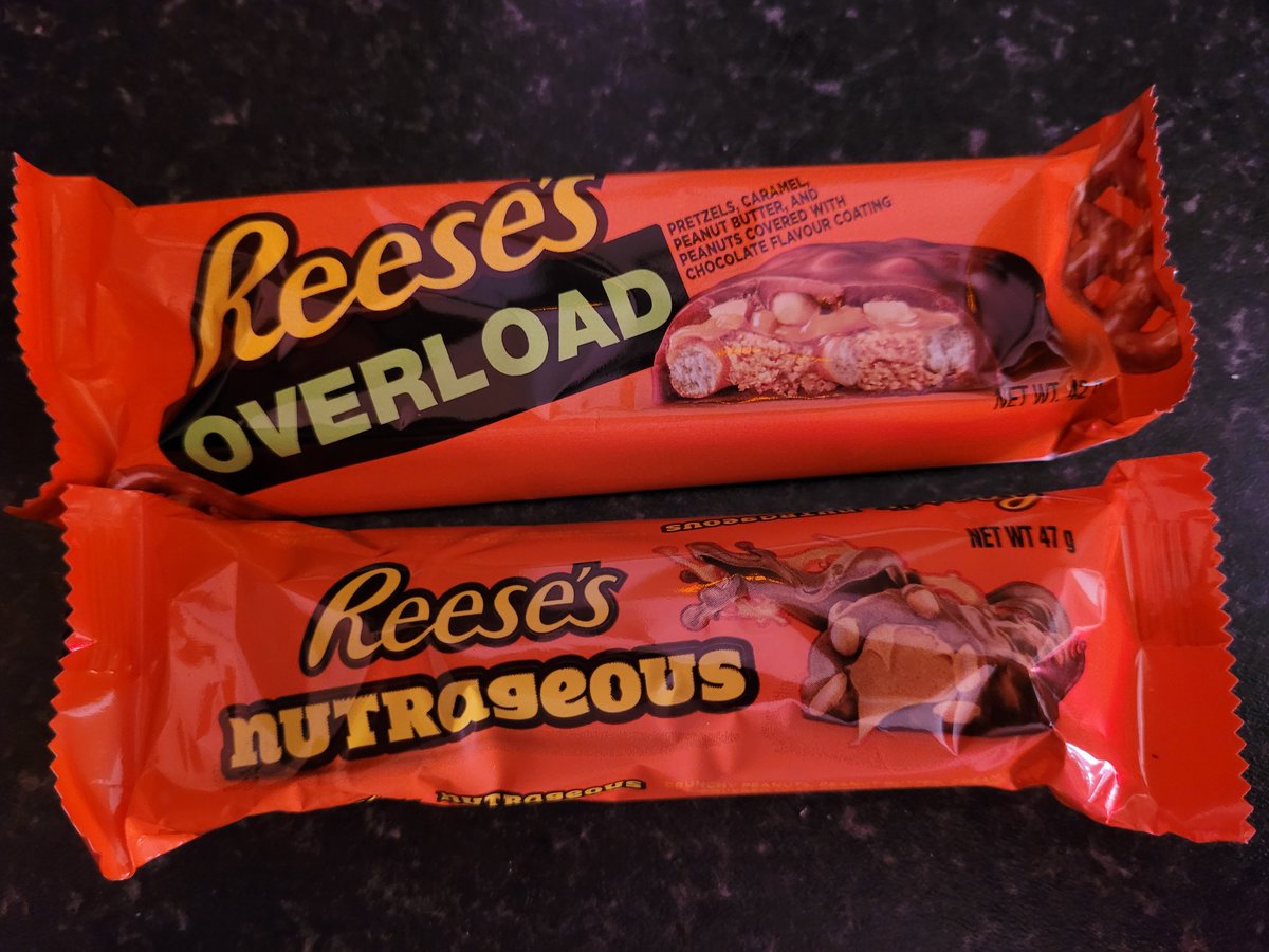 Other than my protein bars,  i still on occ have Reeses 👍🏽