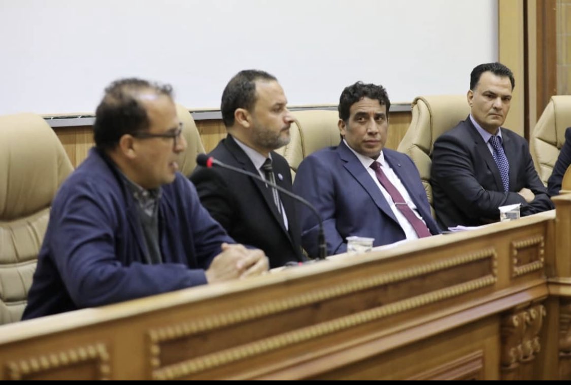 LPognu's tweet image. البداية كانت من جامعة بنغازي ولقاء مع عدد من الأكاديميين والخبراء. تناولنا دور المؤسسات الأكاديمية والجامعية في حلحلة عدد من الأزمات ومساهمة الكفاءات من هيئات التدريس في مختلف مدن ليبيا في التغلب على التحديات والصعوبات التي تواجه عددا من الملفات السياسية والاقتصادية وغيرها.