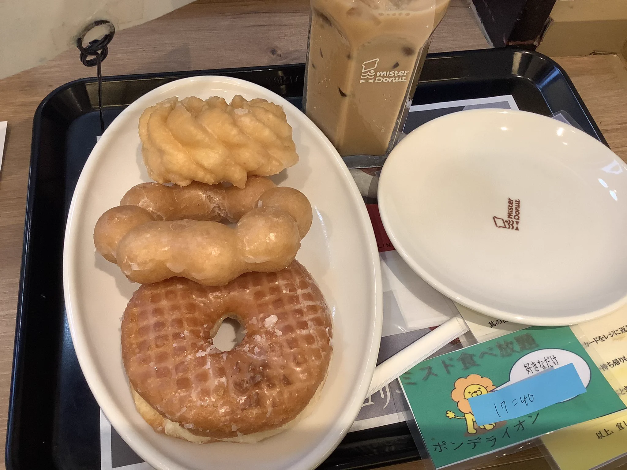 ドーナツ類28個/ドリンク3杯!「ミスド」の食べ放題でなんと成人男性の摂取カロリー一日分×3日分