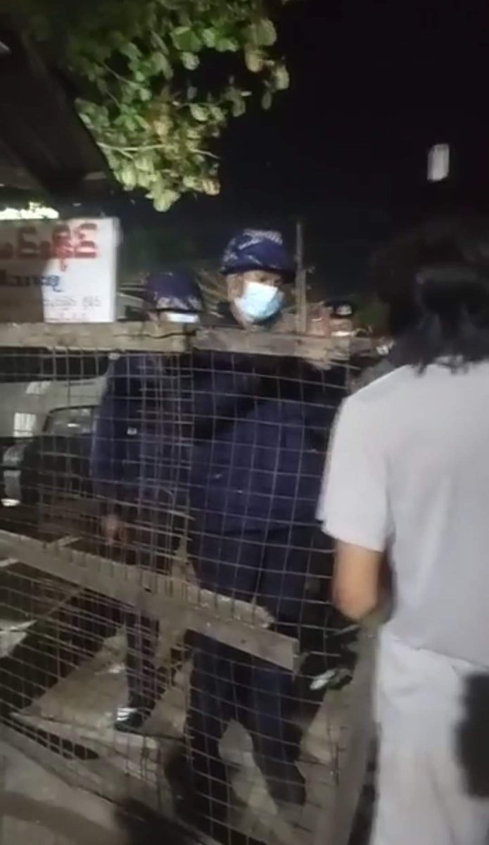 Pwaizin's tweet photo. FREE OUR LEADER
To wrongly accuse NLD party of rigging the election,Military Dictatorship has arrested UEC president and rest of the members.Military is also forcing UEC members to give statements of election being rigged.
#WhatsHappeningInMyanmar
#Feb12Coup
#CDM_IsTheAnswer https://t.co/DaCUHvkFEx