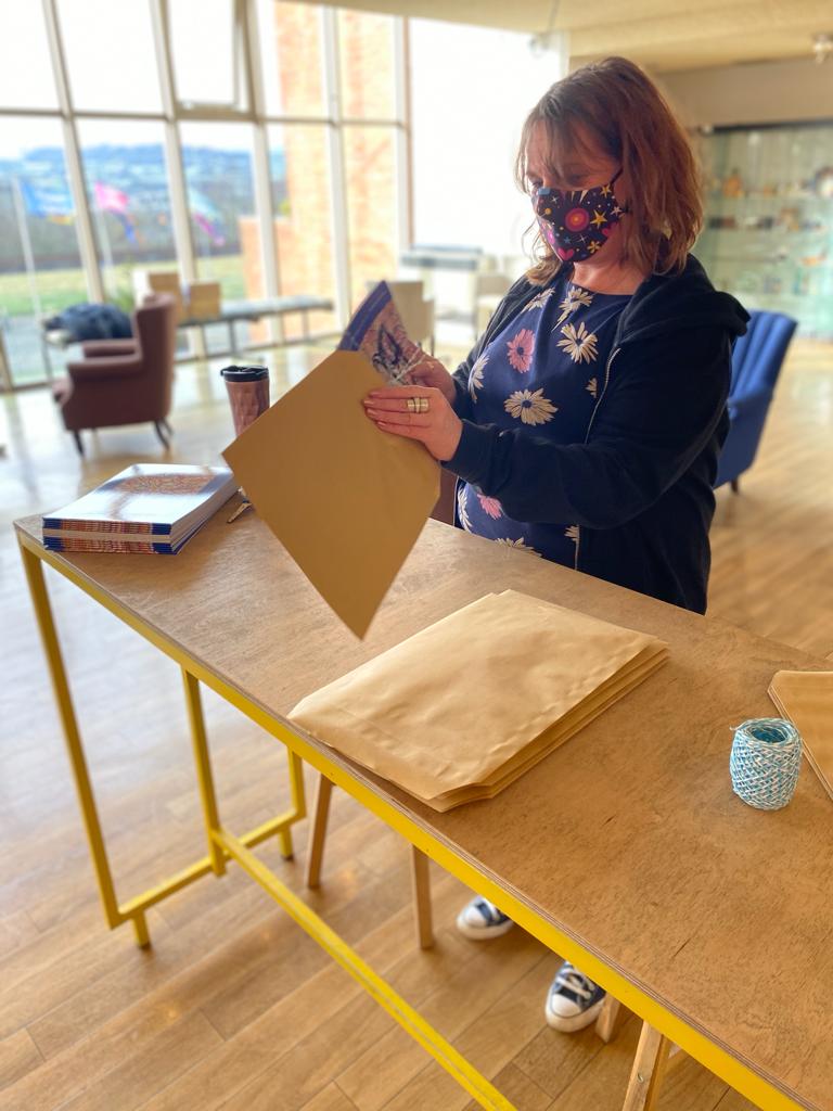 ClwydTweets's tweet photo. We're working with @FlintshireCC's Social Services to deliver a wellbeing pack for young people in the county. A big diolch to @boom_thebook and @jensomelunn for the amazing Boom book #mentalhealthawareness that’s also been distributed to all 700 families! https://t.co/V0fuU73EV5