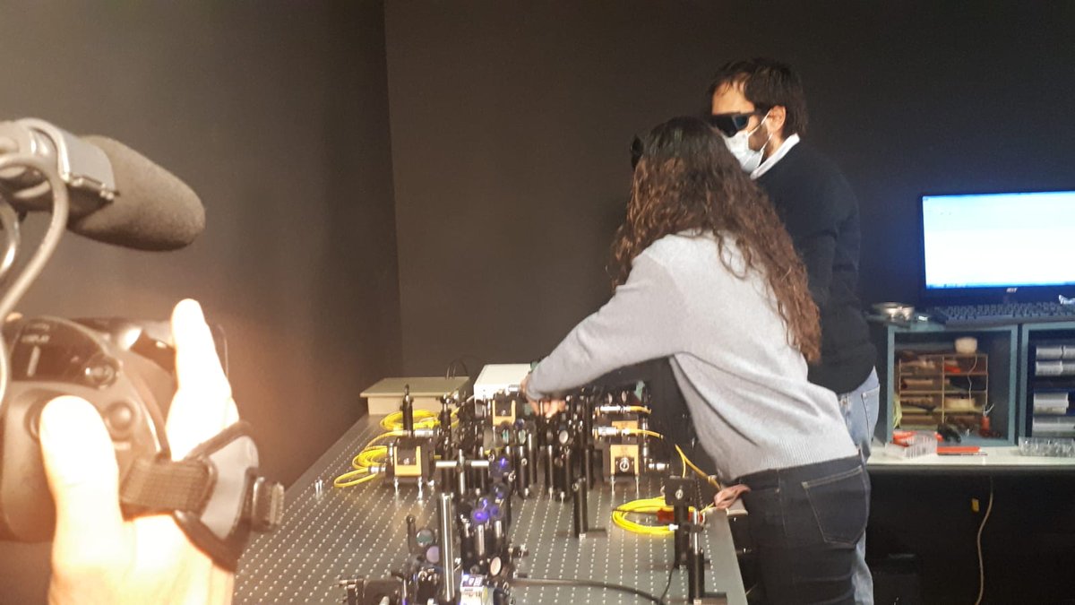 andreabettini's tweet photo. Stasera alle 20.45 su RaiNews24 #FUTURO24 vi porterà a @Scienze_RomaTre per parlare di innovazione sostenibile nell'informatica e nella robotica: computer quantistici, robot fattorini e molto altro ancora. Vi aspettiamo! https://t.co/kRKad1giSF
