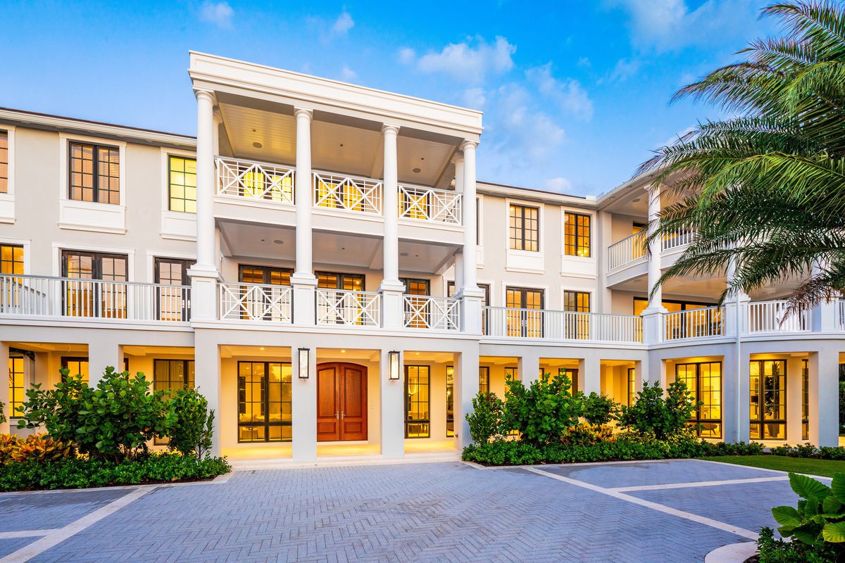 ‘King of Queens’ star Kevin James buys $14 million home in Delray Beach bit.ly/2Os8uTr