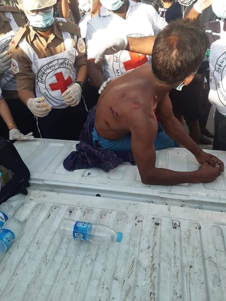 What is Humans Rights?What is Democracy ? We,Myanmar citizens,peaceful protesters were unlawful arrested without warning,violencely crackdown.Please Save Myanmar #WhatsHappeningInMyanmar #Feb12Coup #미얀마쿠데타