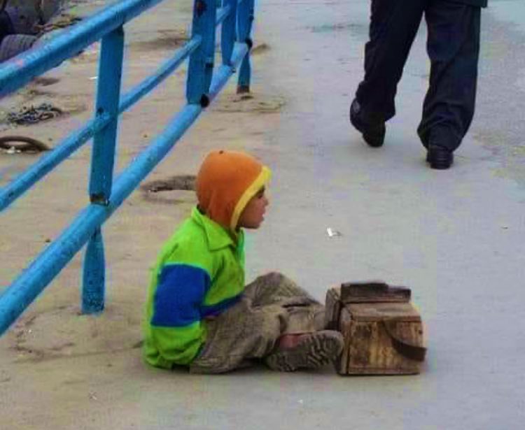 SaimCeri's tweet photo. Dünya hüzün yeridir. 
Gariplerin sıkıntısı bitmez... 

      Hz.Ali (r.a) https://t.co/vwMdLcttE4