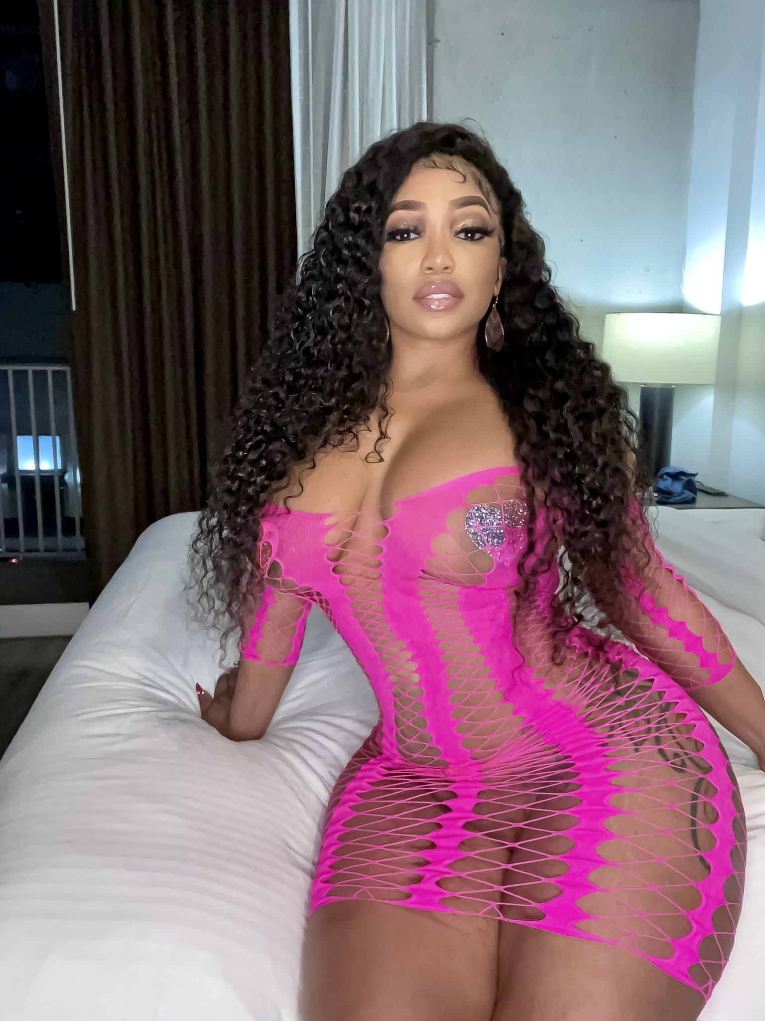 Irene The Dream on Twitter: "Can I sit on your lap daddy ??? 🥰💦🥂🥰 new