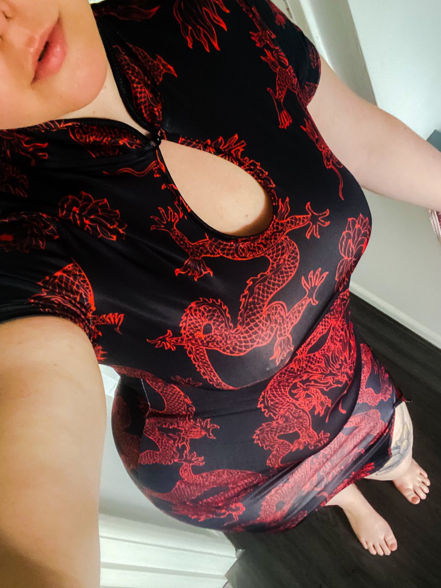 CleoFoxAW's tweet photo. Chinese New Year content coming to my onlyfans tomorrow!
#chinesenewyear #yearoftheox #onlyfans #curvygirl #curvywoman #curves #curvacious #voluptuous #bigbootyclub #BigBootyWomen #bigbooty https://t.co/FKBfw1O13Y
