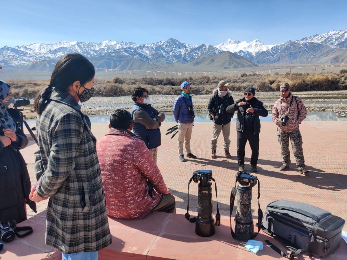LobzangVISUDDHA's tweet photo. Great Backyard Bird Count 2021 kickstarted today at #sindhughat near Leh.
#wcbcl Leh #Ladakh organized this starting event with participation from #ncf , #slc and local young birders. Ladakh Birds Club members all over Ladakh will record birds during this 4-day GBBC 2021 https://t.co/T0kMiIxfJW