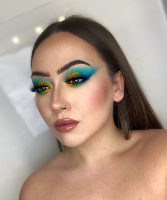 janirebm's tweet photo. @beautybay Hi! I’m pro mua from spain 👏🏻 #FOLLOWFRIDAY #ByBEAUTYBAY https://t.co/Cjf1bn9HJA