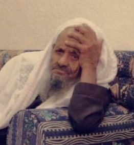 رحل بهدوء ولم يؤذي احداً , رحل والجميع يحبه ويدعو له , رحل وعلى وجهه إبتسامه  اللهم إرحم العم : احمد محمد الغضب  و أغفر له واجمعنا به بالجنة.