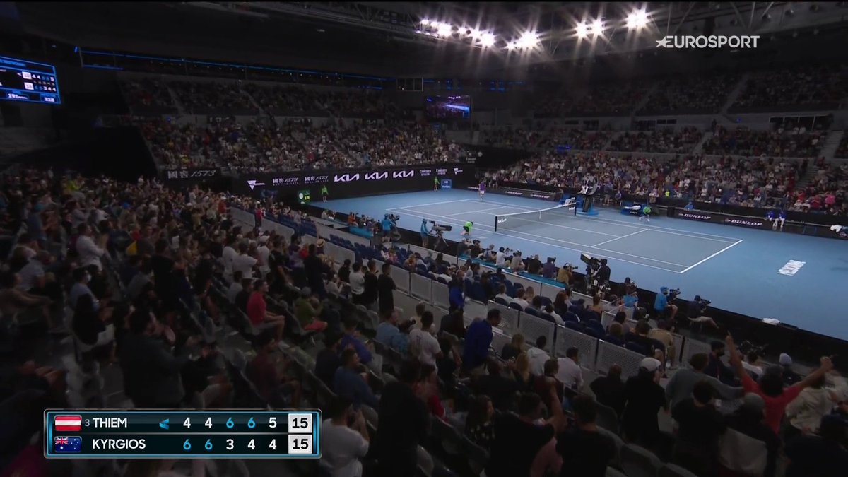 FBiasin's tweet photo. Due cose estremamente belle di #Thiem-#Kyrgios 46 46 63 64 64:

1) La partita, bellissima. 
2) Il casino del pubblico. 

Quanto ci manca il casino del pubblico. 

#AusOpen https://t.co/FzHfTkxDfb