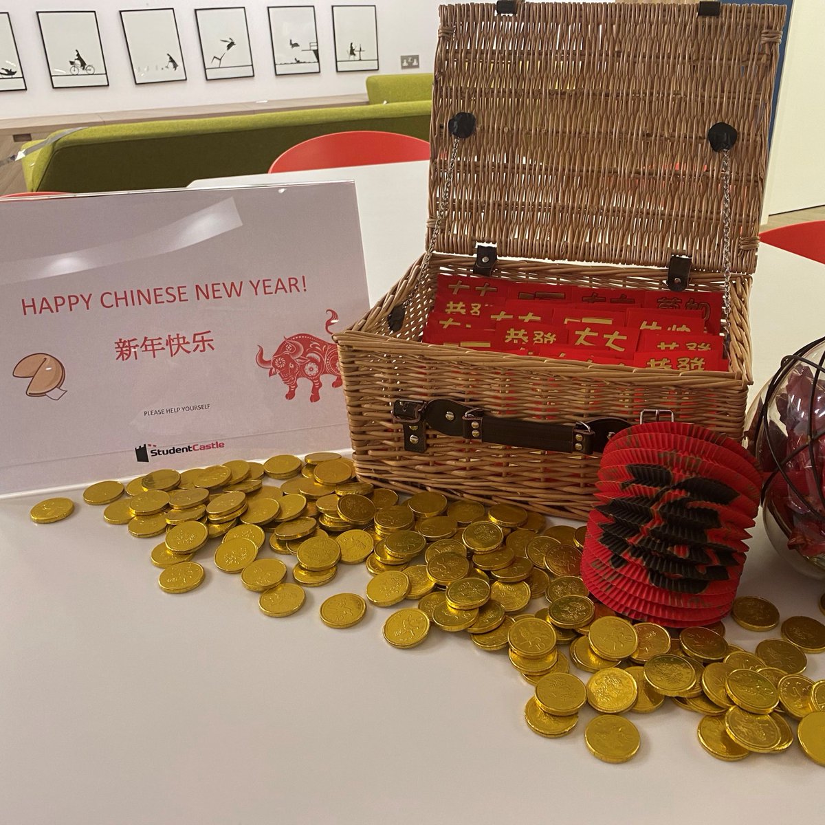 🏮Happy Chinese New Year 新年快乐 from everyone at Student Castle🏮

Best wishes for the Year of the Ox 🐂

Look out for events happening across our locations #ChineseNewYear2021 #YearOfTheOx #LunarNewYear