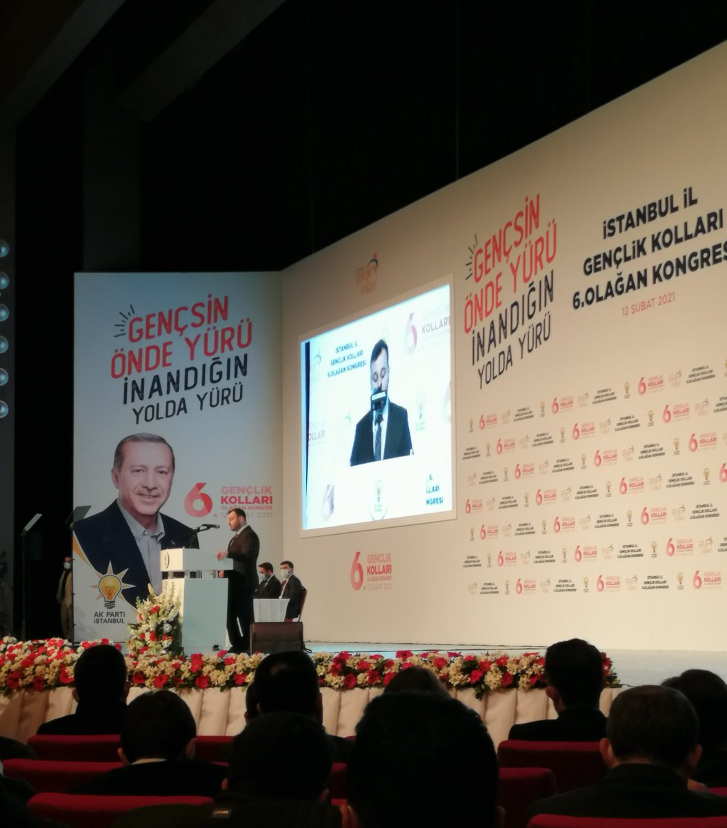akgncbcekmece's tweet photo. İstanbul'un AK Gençliği İstanbul İl Gençlik Kolları 6. Olağan Kongre için Haliç Kongre Merkezi’nde bir araya geldik. İl Gençlik Kolları Başkanımız @OsmanTomakin konuşmasını yapıyor. 
#GençsinÖndeYürü 
#İnandığınYoldaYürü 🇹🇷 https://t.co/sjkIQ8kY44