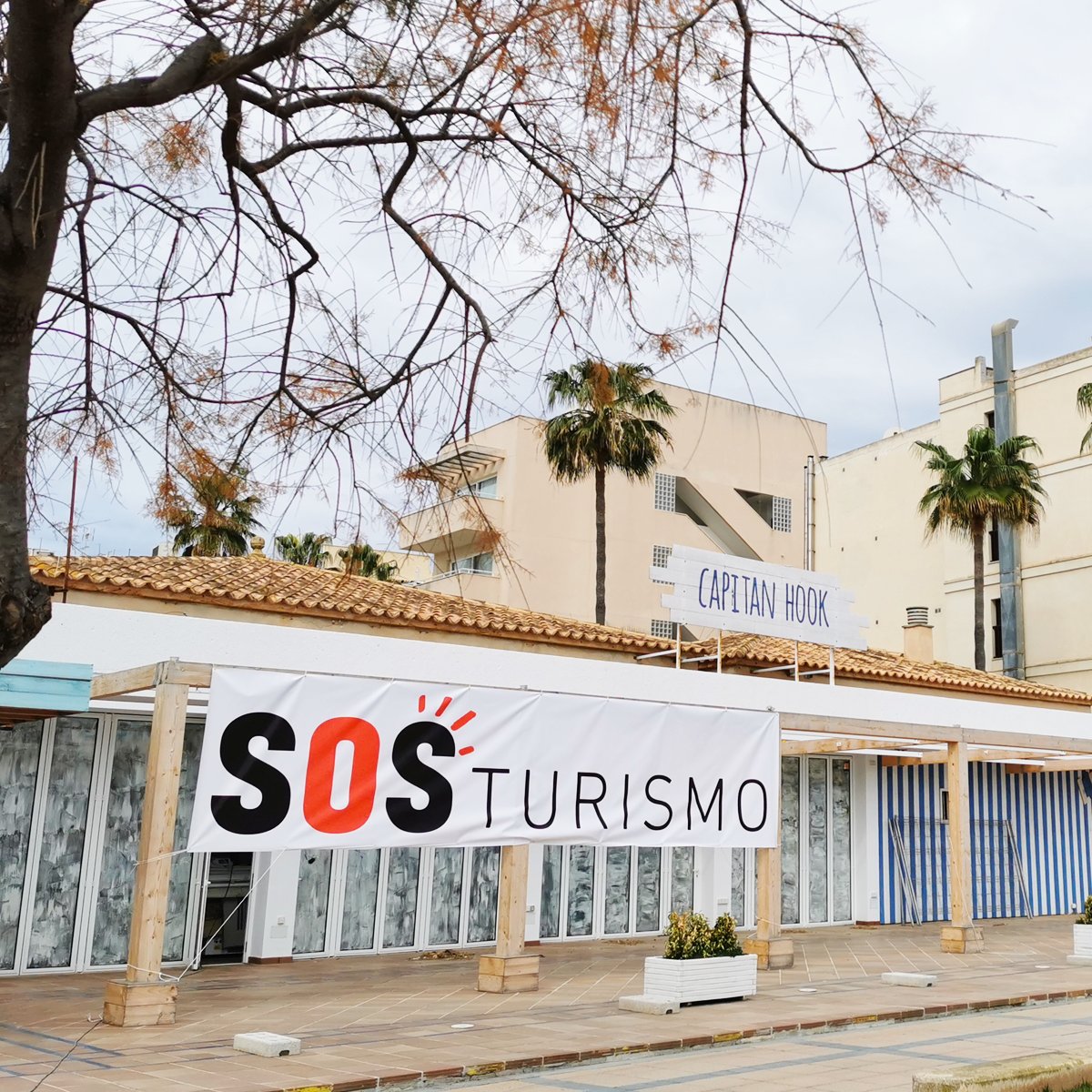 ¡Nos unimos y alzamos nuestra voz! Trabajadores y empresarios de todas las islas vinculados al #turismo exigimos soluciones a aquellos que pueden proporcionarlas. ¡Salvemos nuestra industria, porque #TurismoSomosTodos!

#SOSTurismo #SOSTurisme #SOSTourism