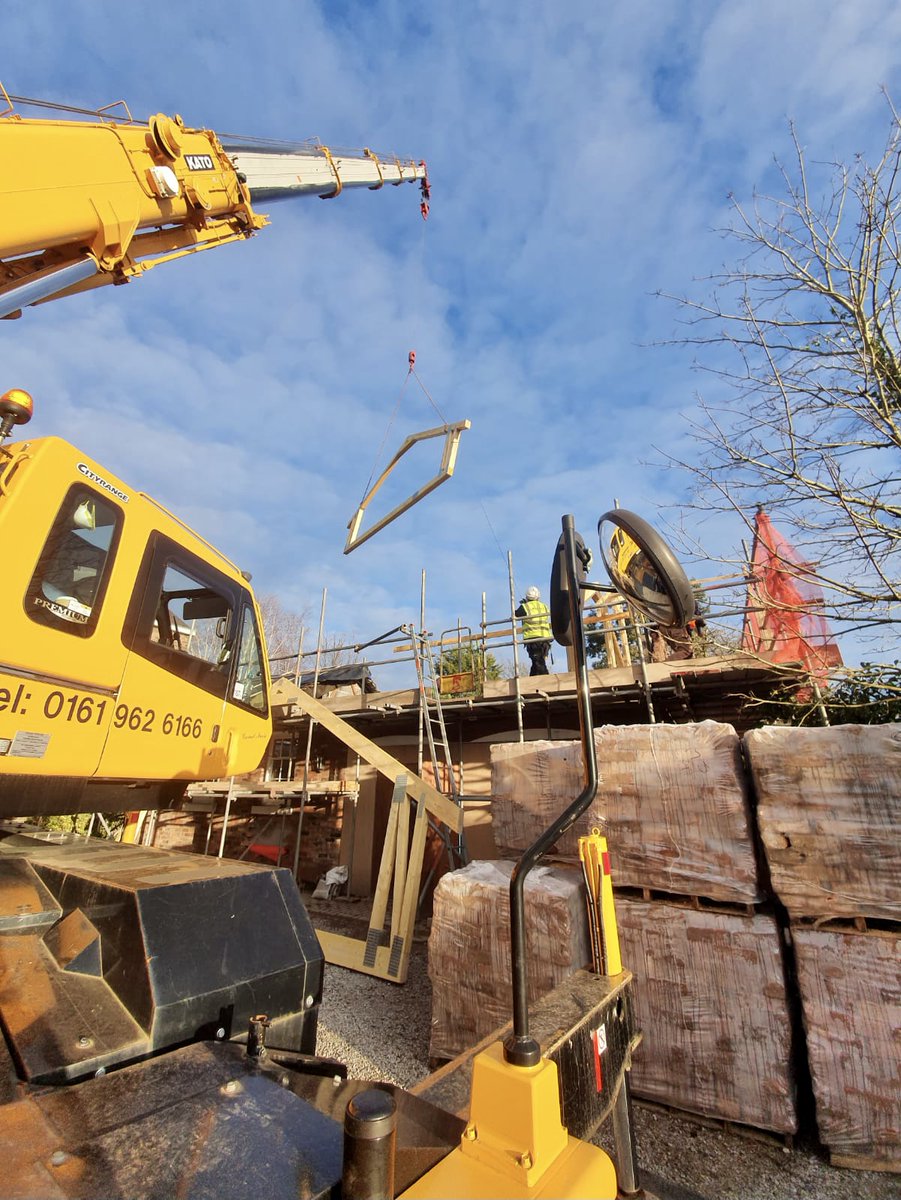 contractlifting's tweet photo. A cheeky little lift with the 20t city crane in Altrincham to help fill your news feed on a Friday lunchtime!
📞 0800 689 3426  ✉️ info@contractlift.co.uk
#cranehire #cranes #mobilecraneservices #contraclifting https://t.co/YsxNH2MsIa