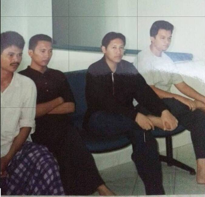 anasurbaningrum's tweet image. Ada yg tahu, ini di mana dan dengan siapa saja? #kuis   *admin