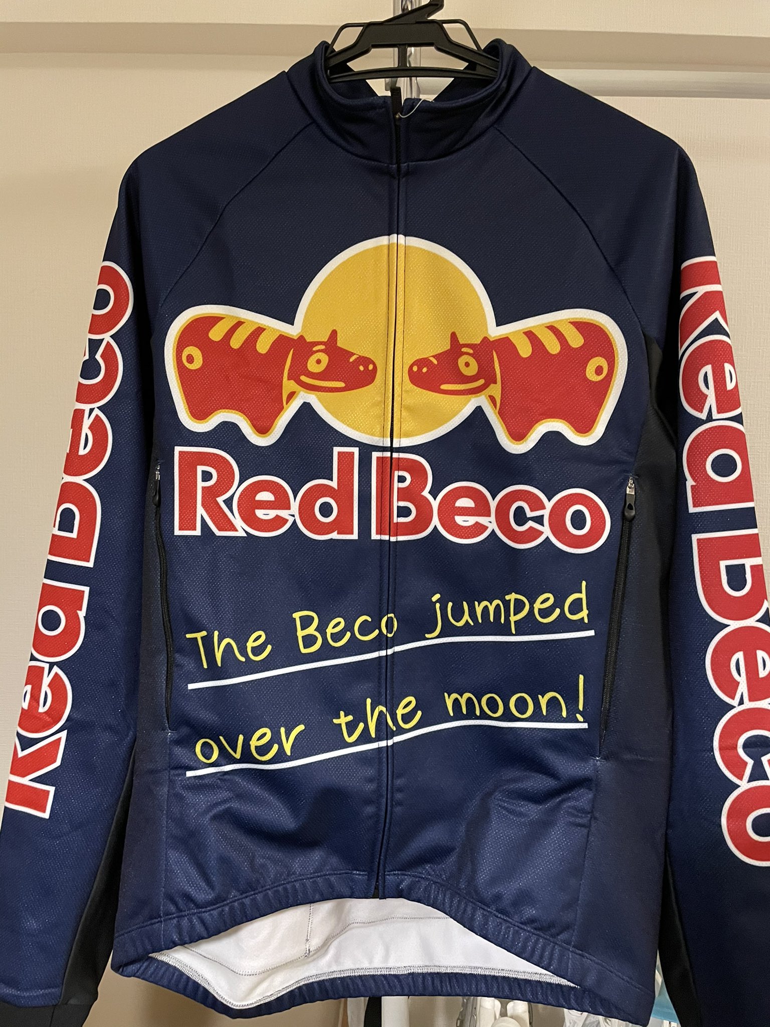 赤べこジャージ RedBeco レッドブル サイクルジャージ 長袖 痛ジャージ