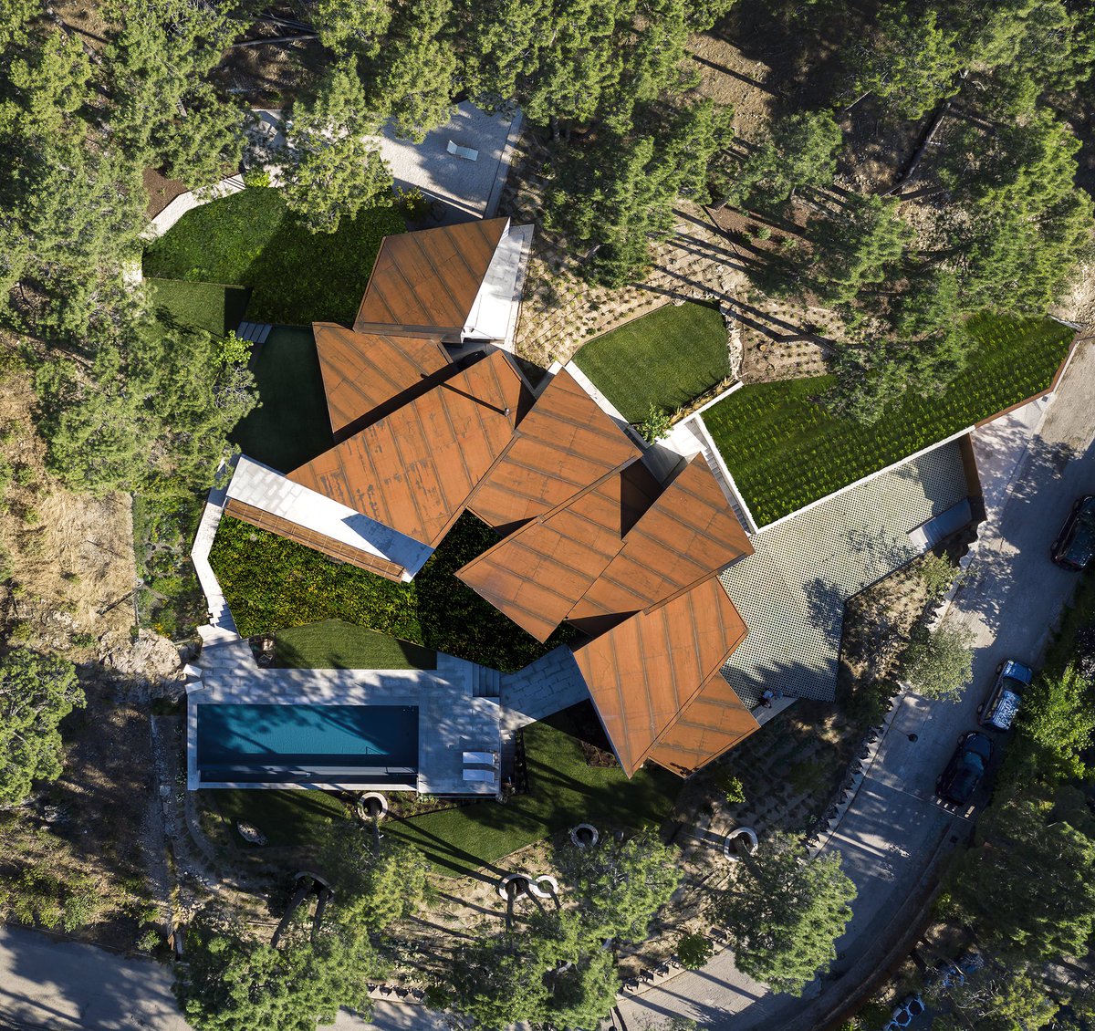 La arquitectura desde arriba muestra su faceta más abstracta. Jamás desde la tierra con nuestros pies como soporte, veremos un proyecto así: