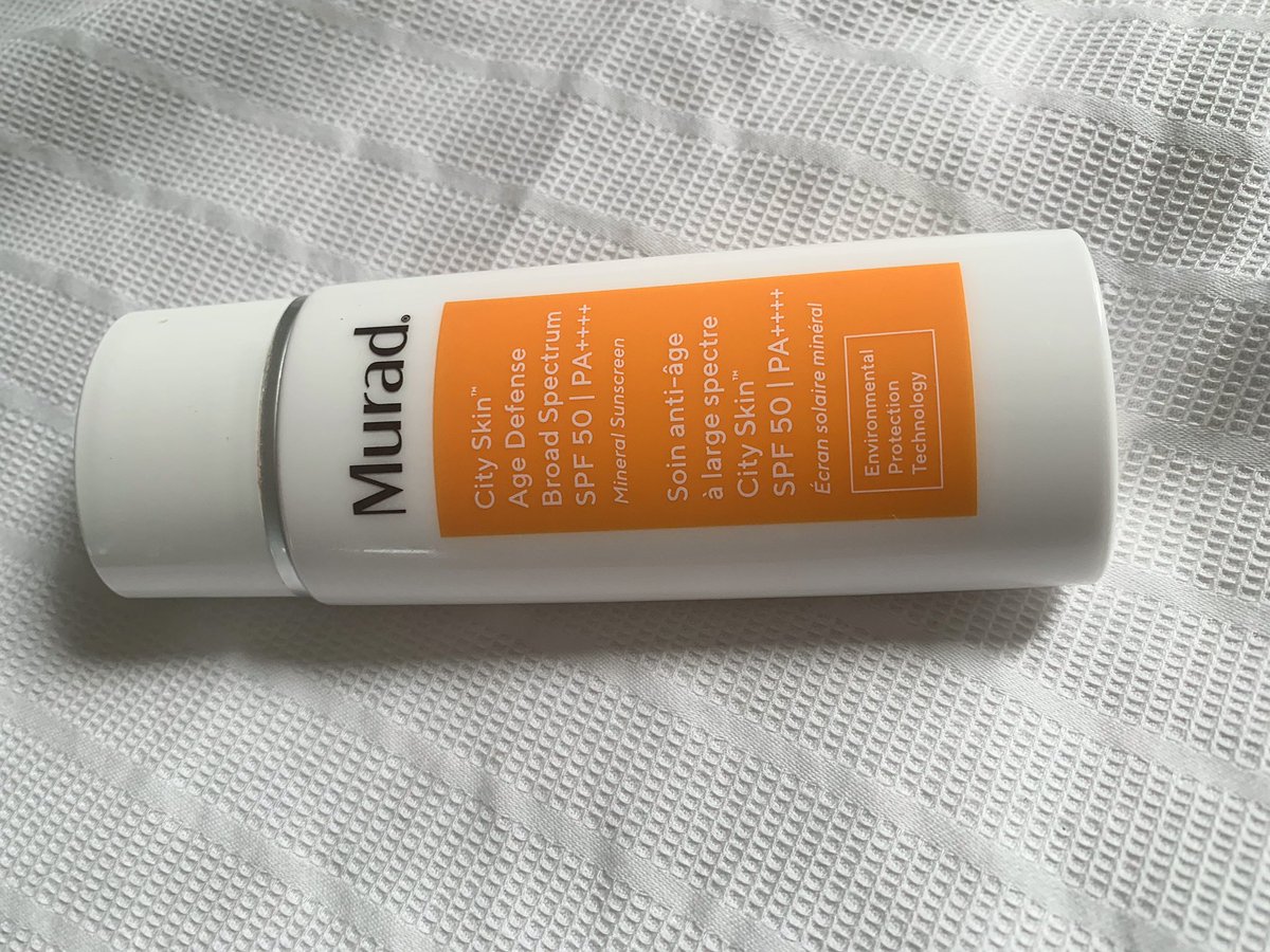 Next up my fave daily moisturiser and spf from  @MuradSkincareUK. So moisturising! I suffer from eczema and my skin gets super dry. Also get hyperpigmentation. This moisturiser helped me build a routine to eliminate both  #gifted by  @beautystack & lasted months. Dryness where?