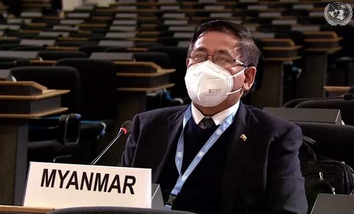 b_firelight's tweet photo. He is translating every single LIES that General Min Aung Hlaing propagated through military-owned Channel.
International Community, all the things he explained was a total lie.
He is just a representative of JUNTA, not the PEOPLE of MYANMAR.
#WhatsHappeningInMyanmar https://t.co/8YfupN8YN6