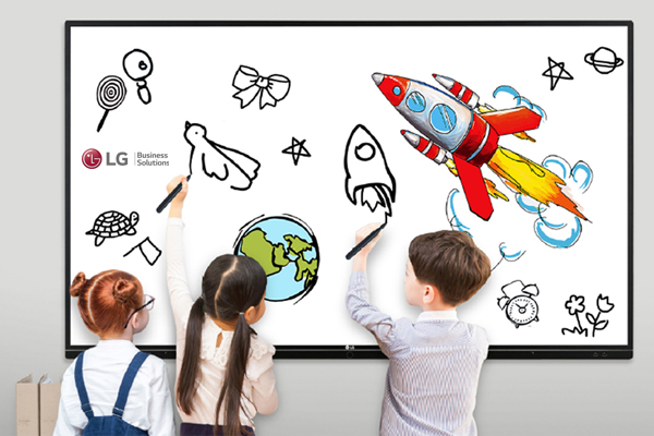 Echte interactiviteit met de touch line-up van LG! De TR3BF-serie ondersteunt met gedifferentieerde, geavanceerde touch-technologie, Dual Pen &amp; Multi-Touch-functies voor nauwkeurige tekeningen en authentieke touch-kwaliteit. Beschikbaar in 65”, 75” en 86”: bit.ly/2MOfTMu
