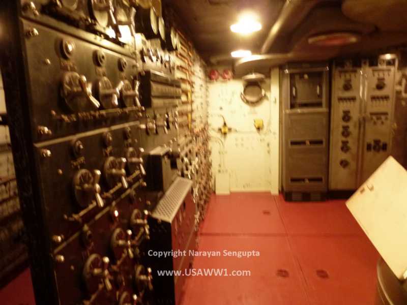  #FirepowerFriday: BB Alabama - Command stations. IIRC the first one is the radio room or something! I suspect that these vessels display their WWII configurations more accurately than the later Iowa class vessels that are still museum pieces too! :)