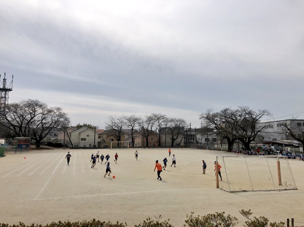 大宮アルディージャサッカースクール公式 本日のスクールキャラバンでは伺った小学校の先生がアルディージャ初期からのアルディージャ サポーターとの事で 懐かしのユニフォームを飾ってお出迎えしてくださいました 今週も沢山の出逢いに感謝です 大宮