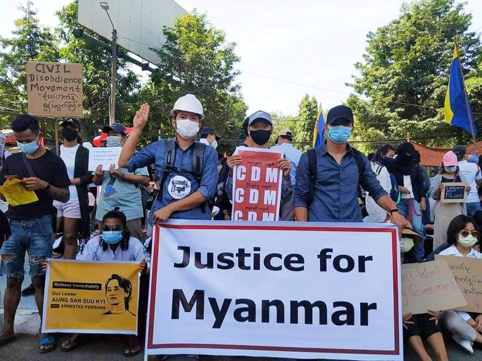 kyinsannyan's tweet photo. @nang_myathi @UN_HRC @ChannelNewsAsia @RapporteurUn Justice for Myanmar.🇲🇲
Free Our Leaders.
#WhatsHappeningInMyanmar 
#CMD_isTheAnswer
#Feb12Coup 
#SaveMyanmar https://t.co/h73dSFkLyf