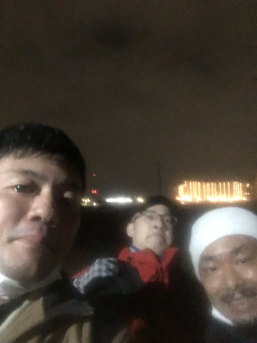 UGTWO's tweet photo. 多摩川呑み、良いです。
#RUSHINGAGE
#VOGOS https://t.co/S8KRORyUTO