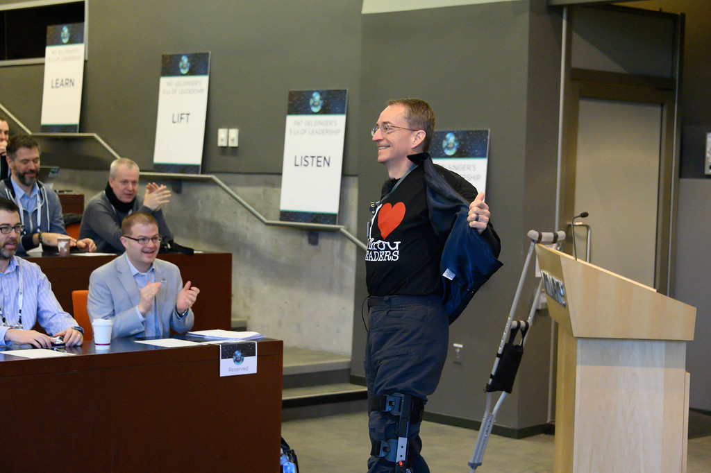 RebeccaRuhlman's tweet photo. #ThanksPat! It was great to watch the joy he found in spending time with VMUG & more specifically the VMUG Leaders. I know his shirt says 'I <3 VMUG Leaders' but I know that VMUG Leaders <3 Pat! #VMUGThanksPat https://t.co/gGdJvLZxnL