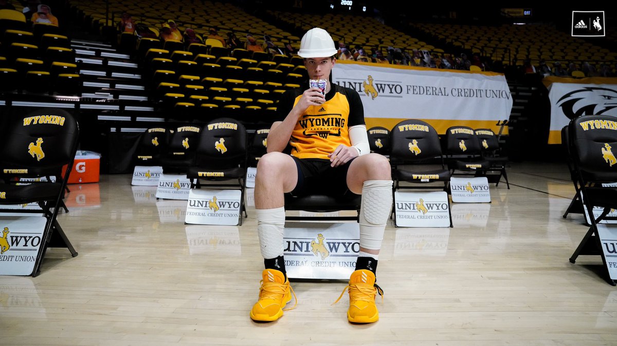 wyo_mbb's tweet photo. 🤠 Bench is Construction Crew by Day and 🧃 Squad on Game Night! 

FEATURE ➡️ https://t.co/pehWKdIjCx 

#OneWyoming #GoWyo https://t.co/Nk7VIFLQlT