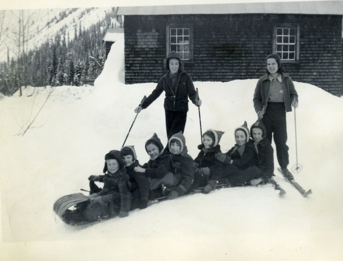 revmuseum's tweet photo. Celebrate Family Day with us by recreating your version of the photos shared here. Revelstoke families know how to have fun! Get creative and submit your photos by February 15th for your chance to win great prizes. #theRealStoke #MuseumFromHome @revmuseum @SeeRevelstoke https://t.co/qeRwlOf4u1