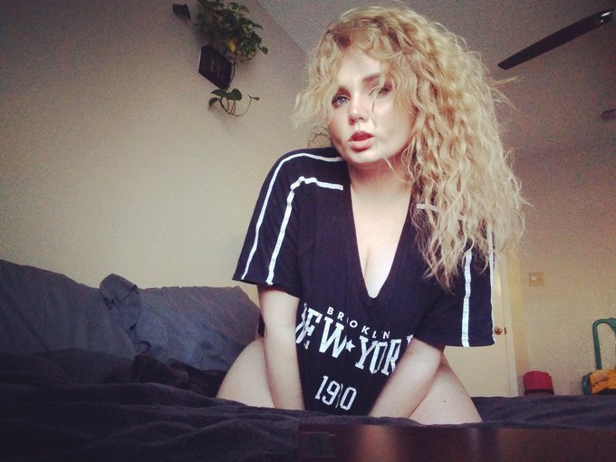 Cum join me 💦🍑 #onlyfans #thiccc #OF https://t.co/BQy3bNx0eE<a href="/tag/onlyfans"class="tags">#onlyfans</a><a href="/tag/thiccc"class="tags">#thiccc</a><a href="/tag/of"class="tags">#OF</a>