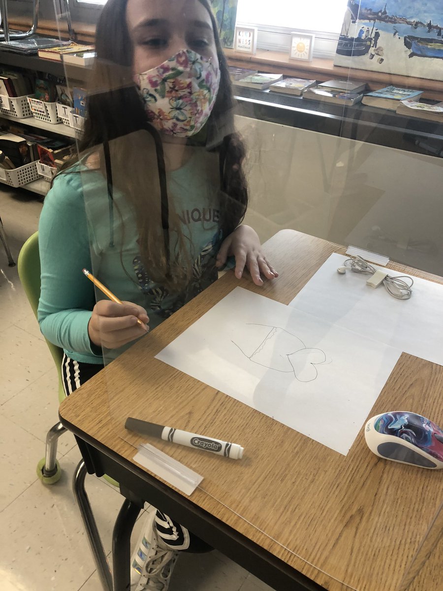 MrsKGafas's tweet photo. Ending this fun Friday with a Valentine directed draw of pizzas and cupcakes, along with logging some Read-A-Thon minutes!!! #collsedu #zanenorthstars #fifthgradelovesfood https://t.co/DMRhUjNkGv
