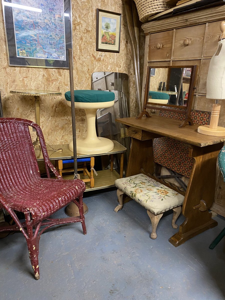 WelshRarebits2's tweet photo. Lots and lots added to the shop this week at https://t.co/is9WMMa0xD over and have a look around.Always happy to chat if you need more details.#welshrarebitsbyannabelle #vintage #antique #furniture #interiors #countryhouse #farmhouse #industrial #garden https://t.co/UrFy4k2n1e