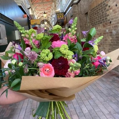 OxTweets's tweet photo. "@CoveredMarketOx" This year Valentines day feels more significant than ever after what we've all been through. So give yourself a treat, or a loved one or a friend who's been struggling. ❤️ Here's our Valentines Day gift guide. Head over to Facebook … https://t.co/gIRkTQuaBO