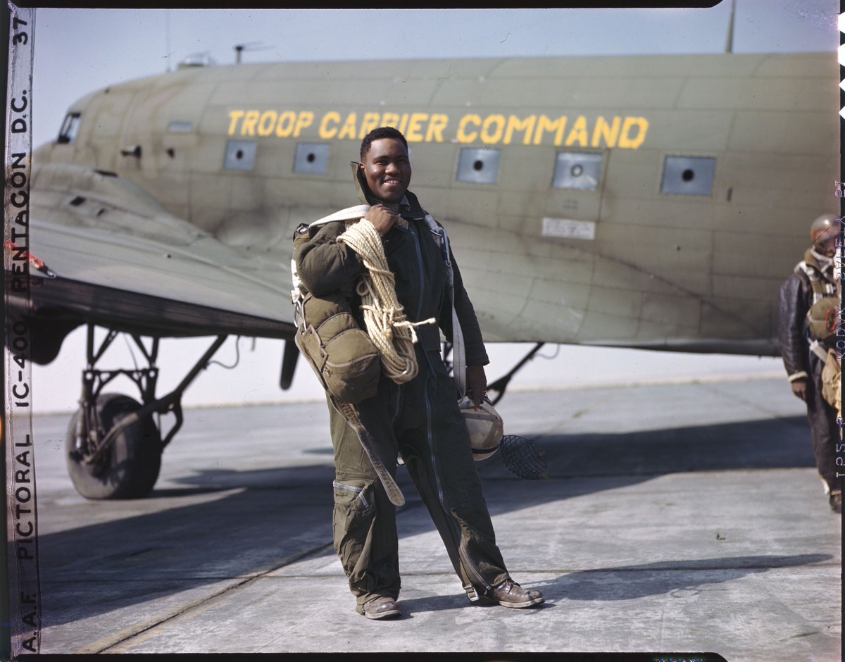 forestservice's tweet photo. DYK about Operation Fire Fly? Parachutists of the 555th Parachute Infantry Battalion are pictured below en route to a fire in Oregon led by Lt. Clifford Allen. Men of this unit successfully made over 8,000 jumps in 1945. #BlackHistoryMonth https://t.co/1UEBuNV8ED